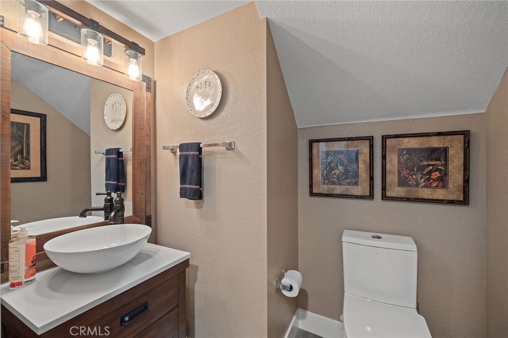 14 Helmcrest