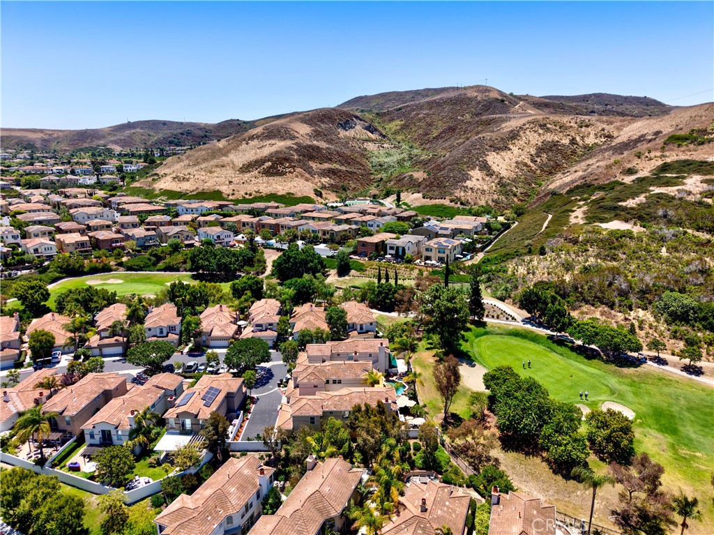 28060 Paseo Hacienda