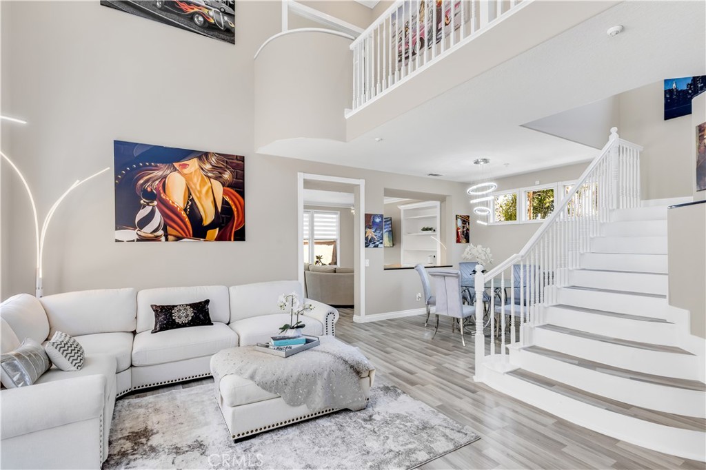 28060 Paseo Hacienda
