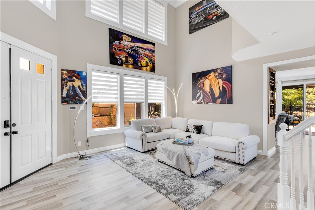 28060 Paseo Hacienda