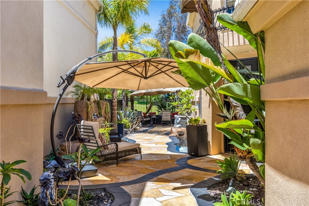 28060 Paseo Hacienda