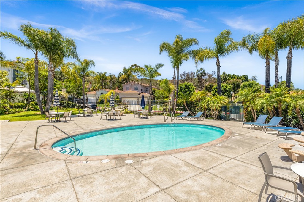 28060 Paseo Hacienda