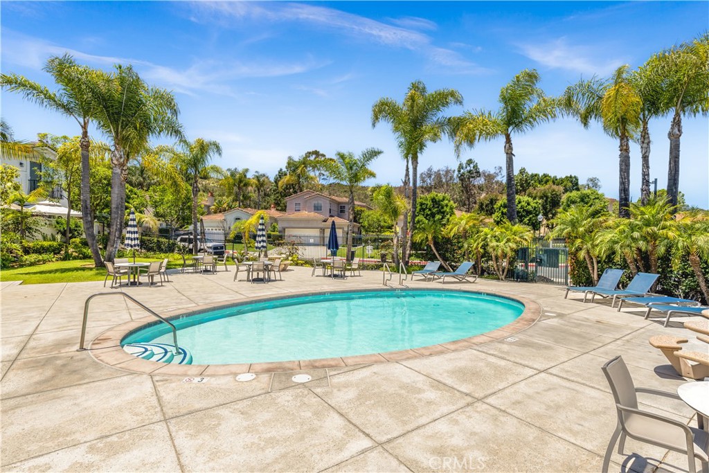 28060 Paseo Hacienda