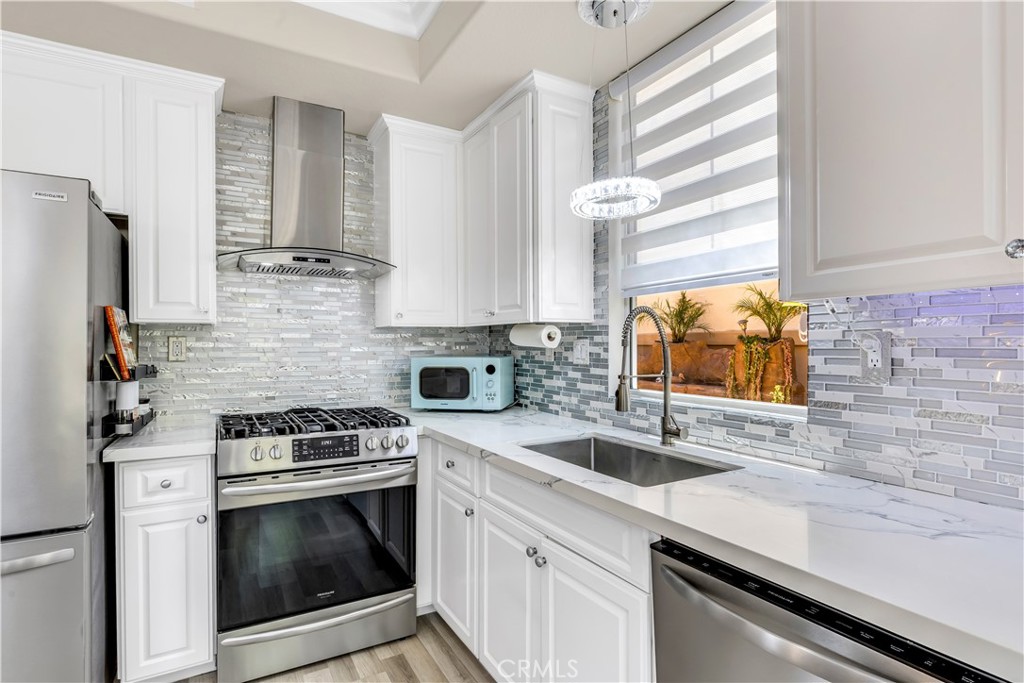 28060 Paseo Hacienda