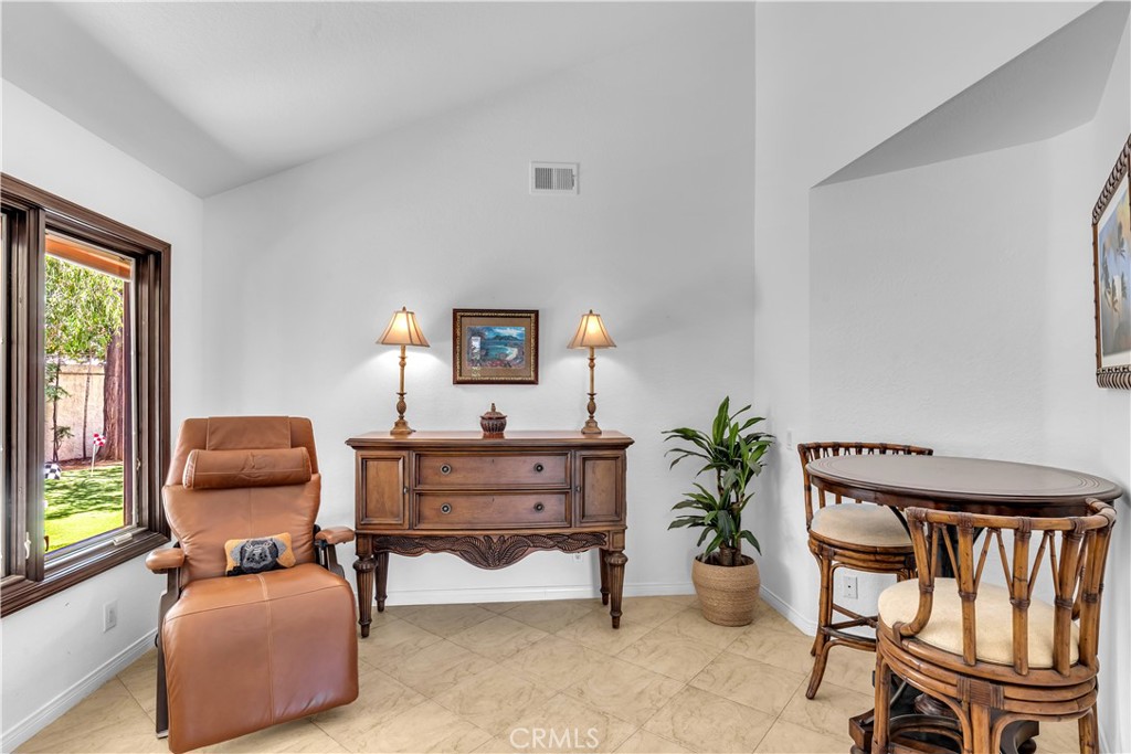 27413 Via Capri
