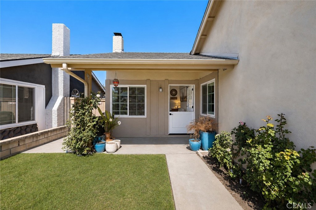 21155 Larchmont