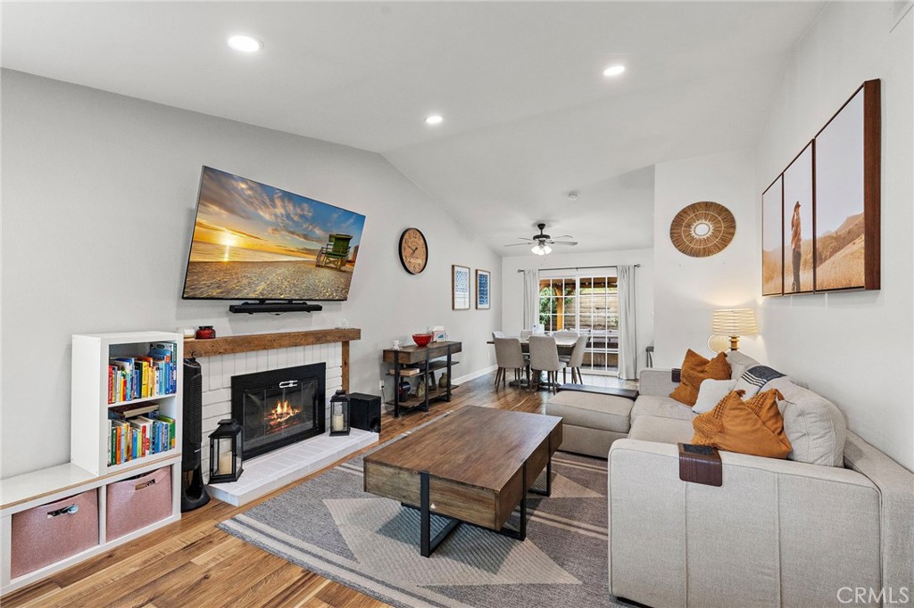 21155 Larchmont