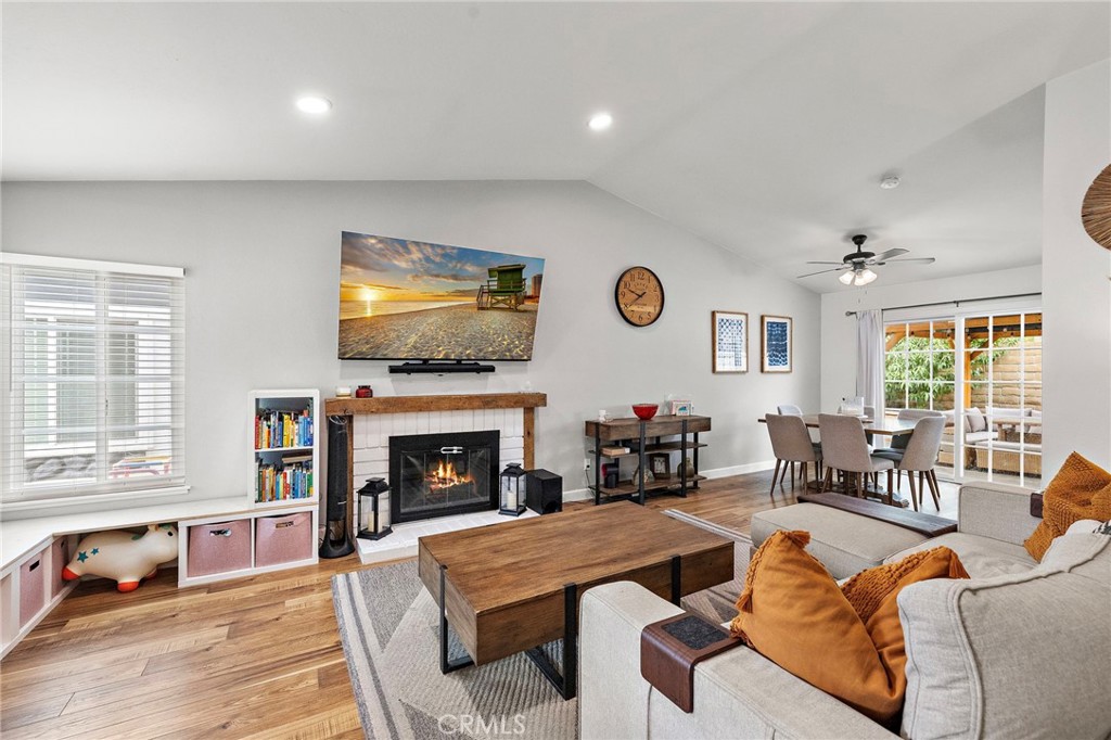 21155 Larchmont