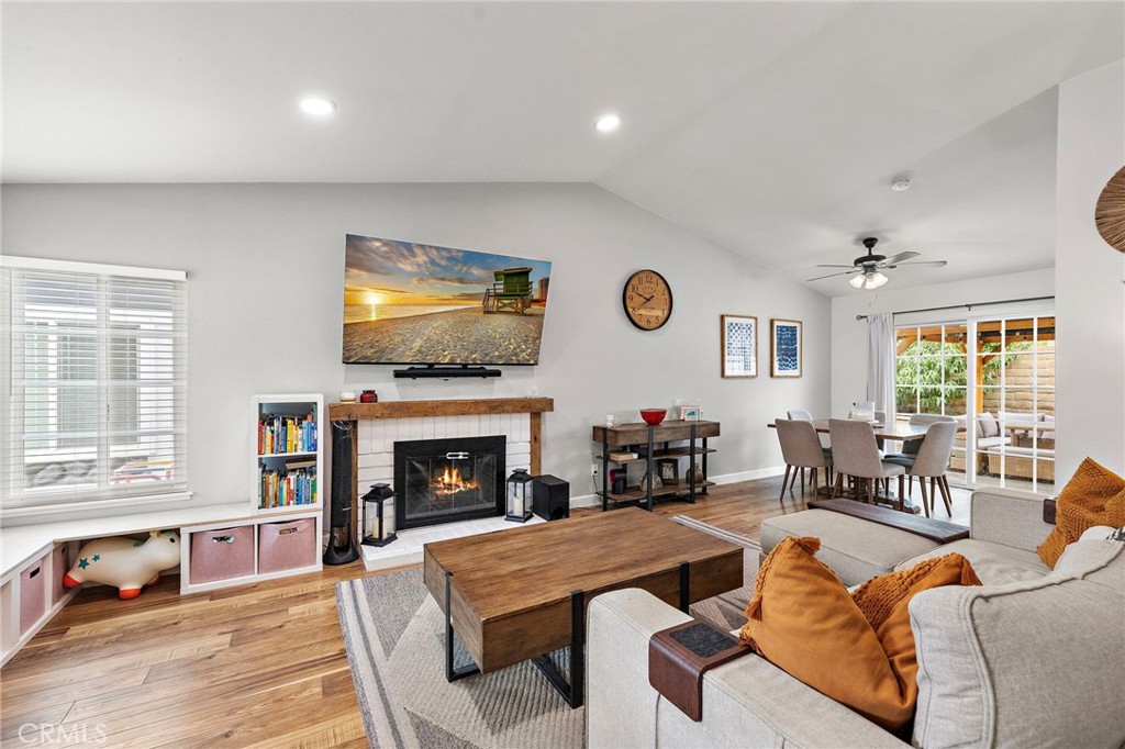 21155 Larchmont