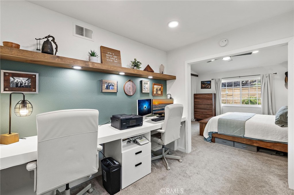 21155 Larchmont