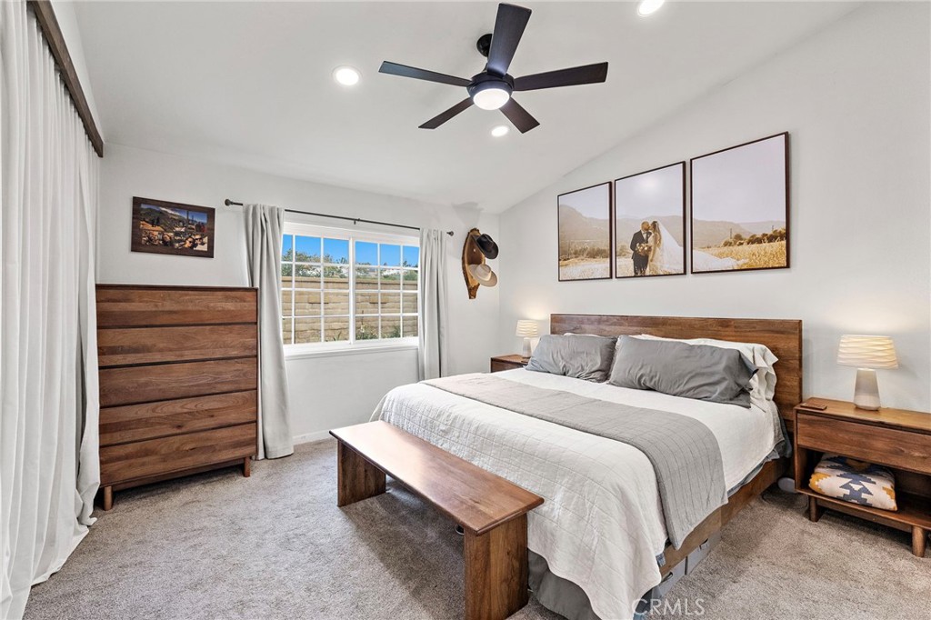 21155 Larchmont