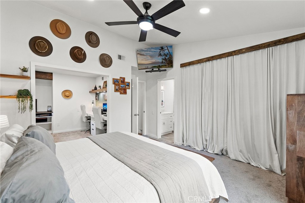 21155 Larchmont
