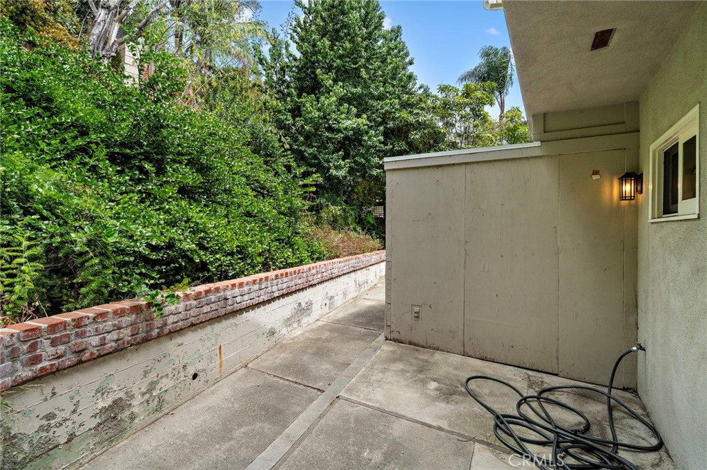 459 Hilledge Drive