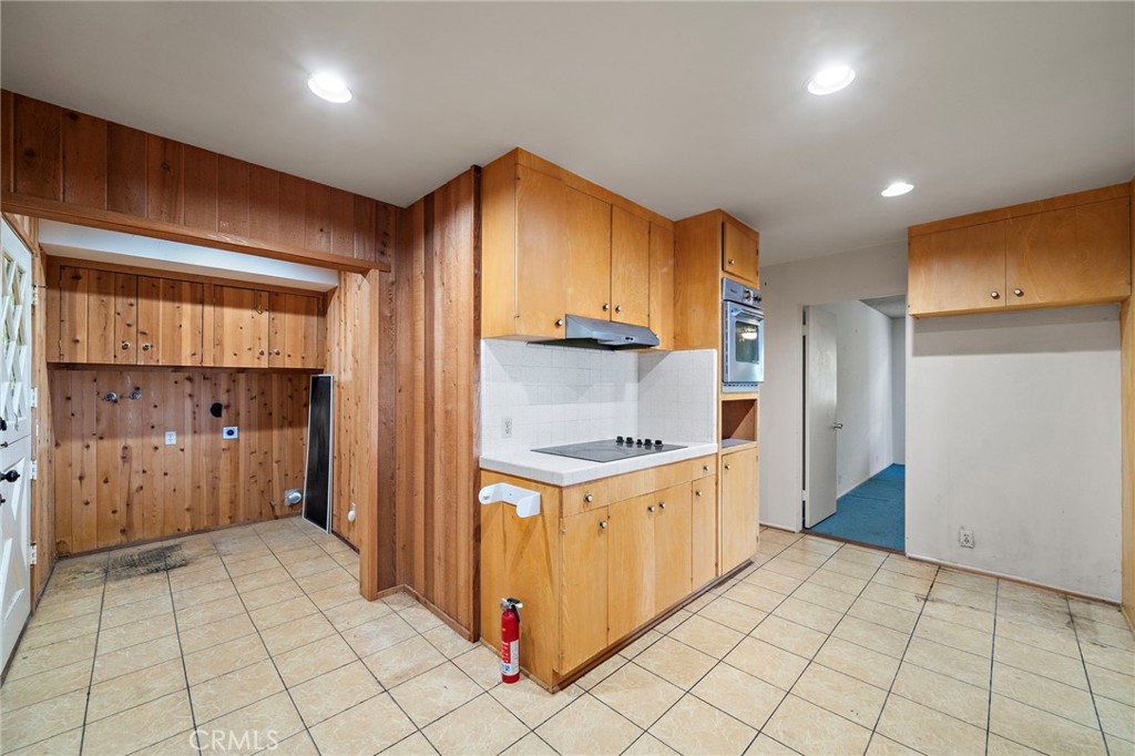 459 Hilledge Drive