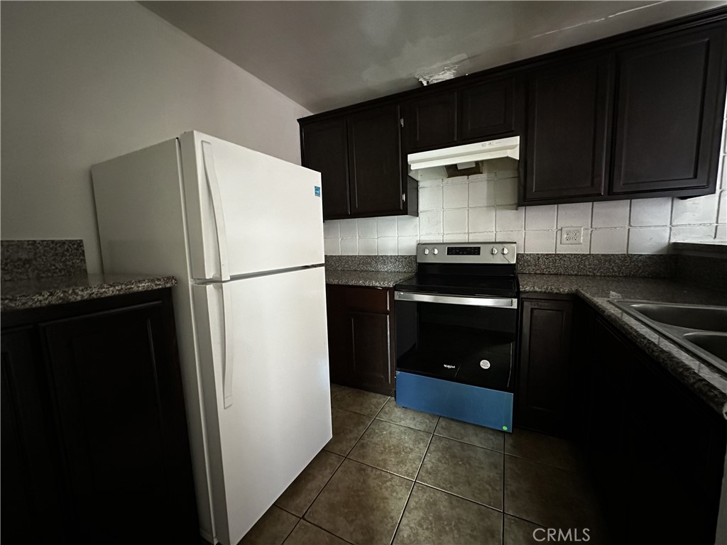 120 E Pine J