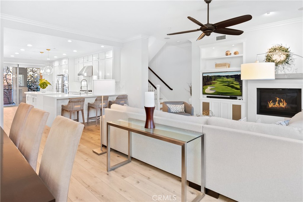 71 Vantis Drive