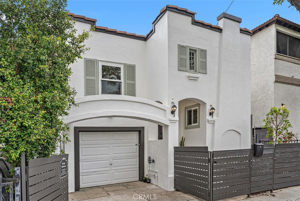 1014 Gaviota Avenue