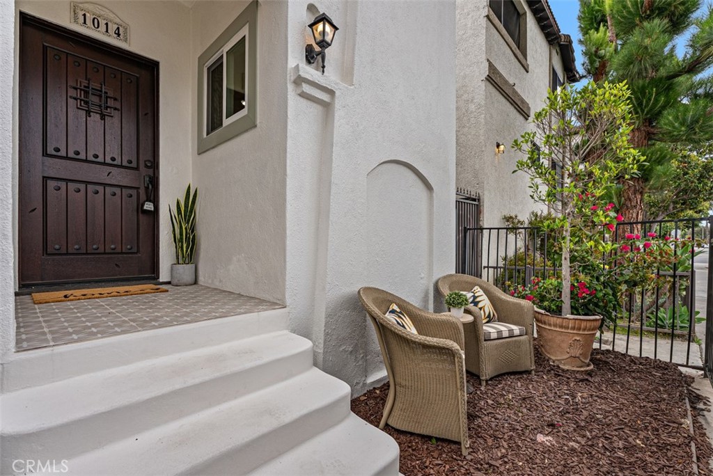 1014 Gaviota Avenue