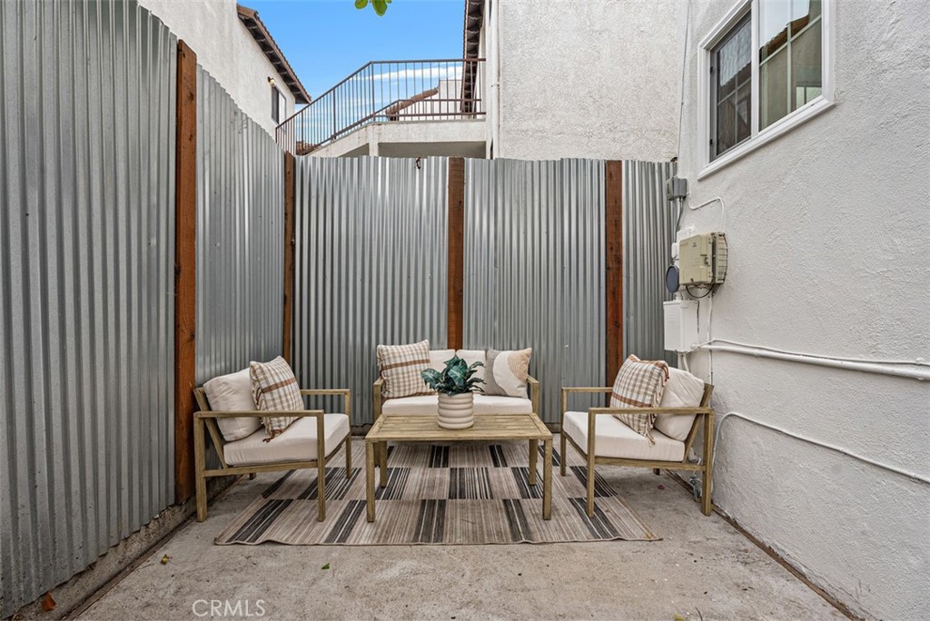 1014 Gaviota Avenue