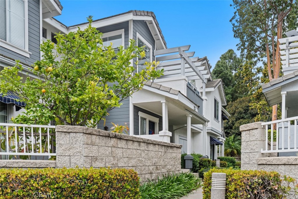 73 Breakers Lane