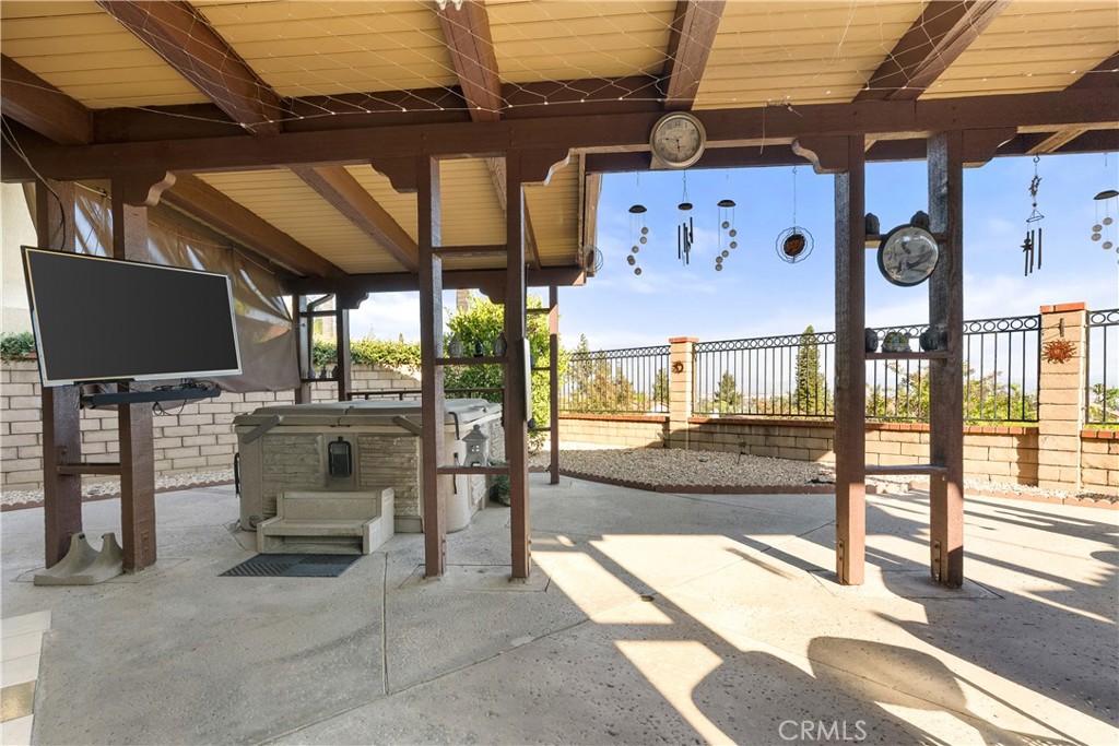 2622 Starcrest Drive