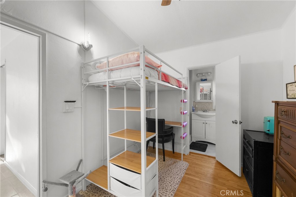 2603 Calle Del Comercio
