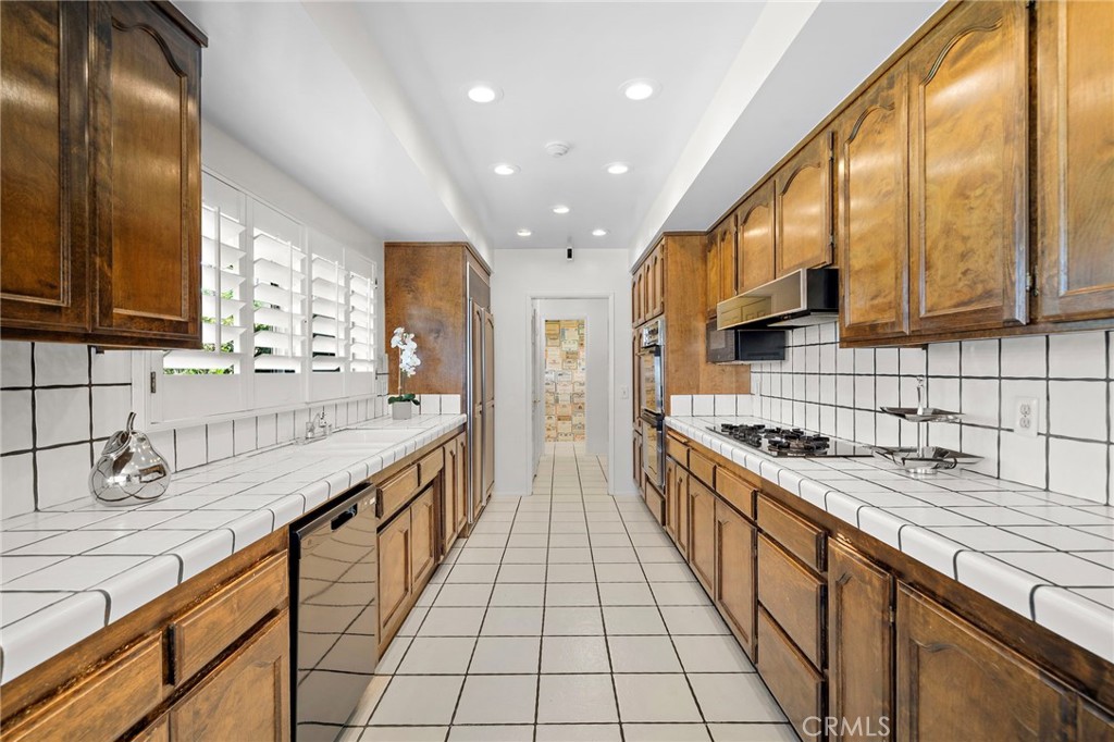 1001 Eadington