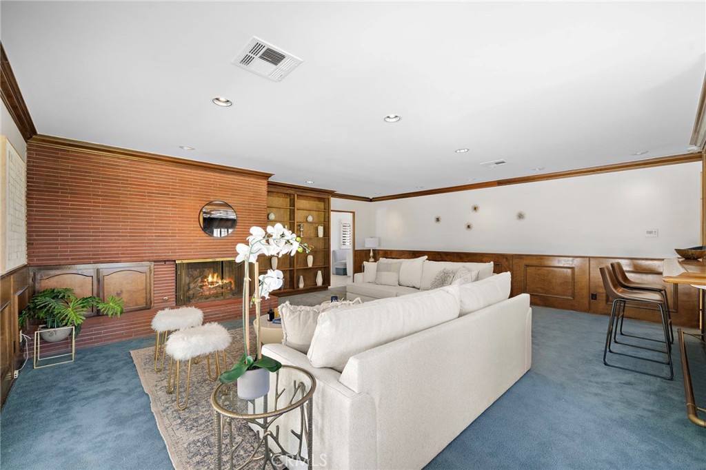 1001 Eadington