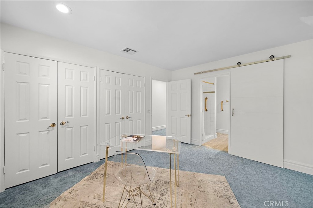 1001 Eadington