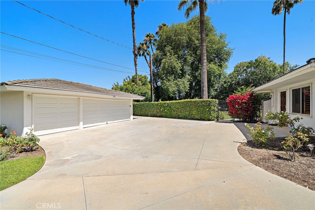 1001 Eadington