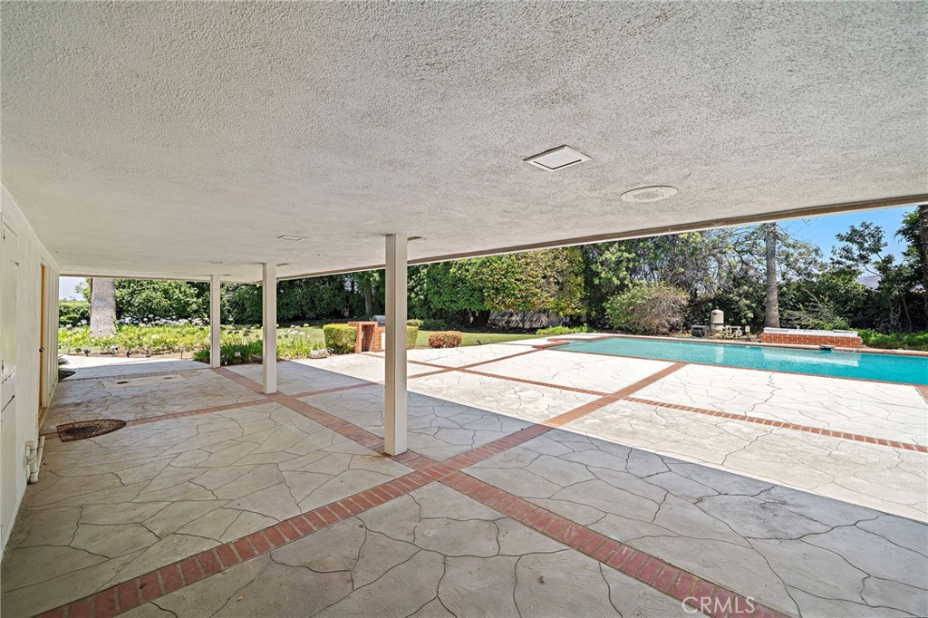 1001 Eadington