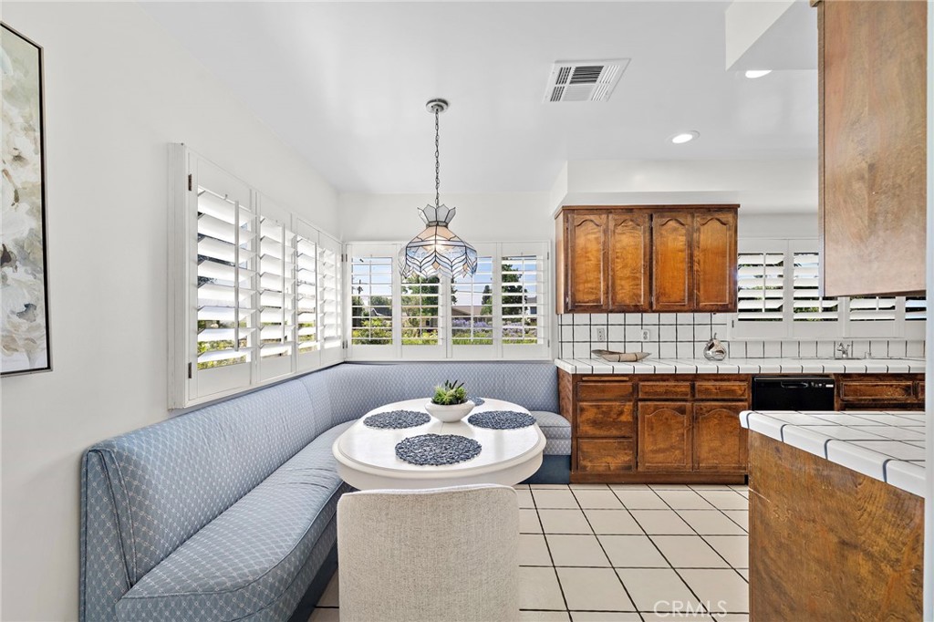 1001 Eadington