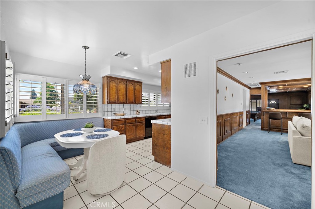 1001 Eadington