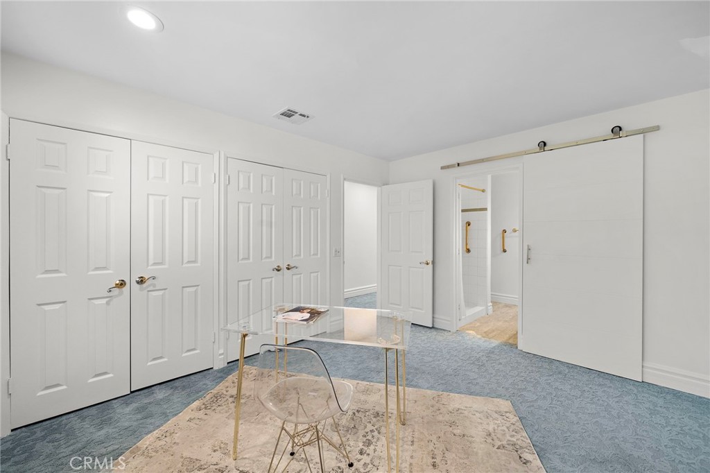 1001 Eadington