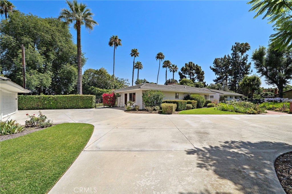 1001 Eadington