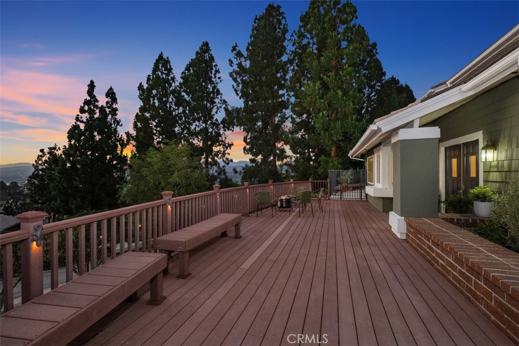 5780 E River Valley