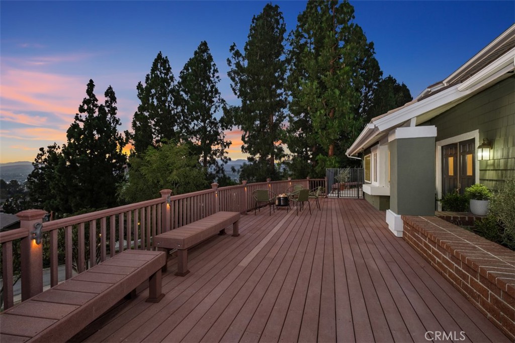 5780 E River Valley