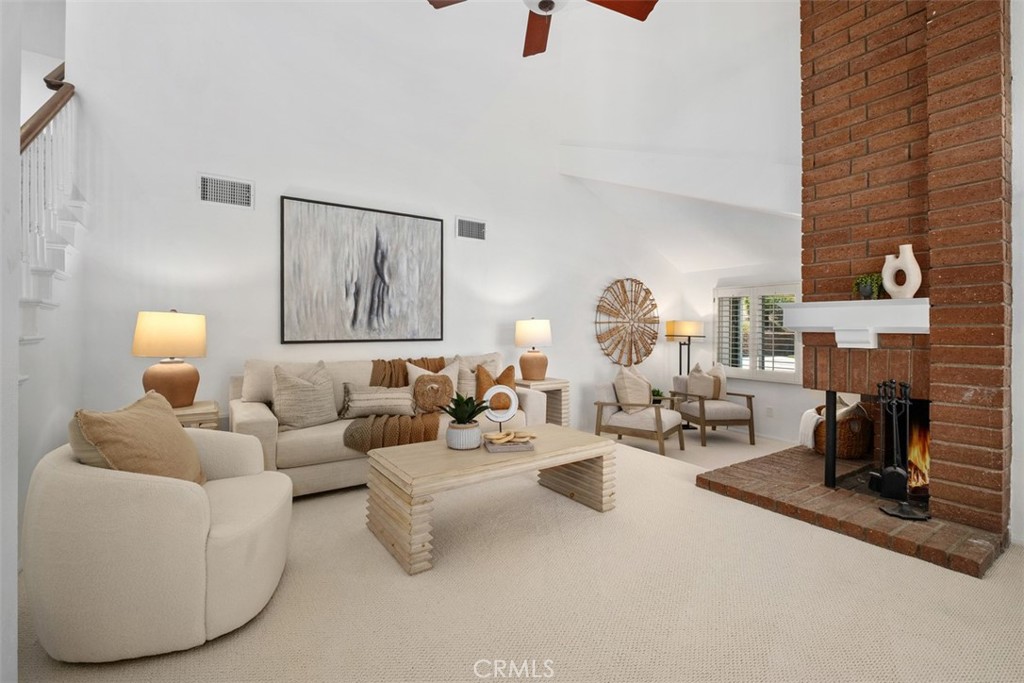 5780 E River Valley
