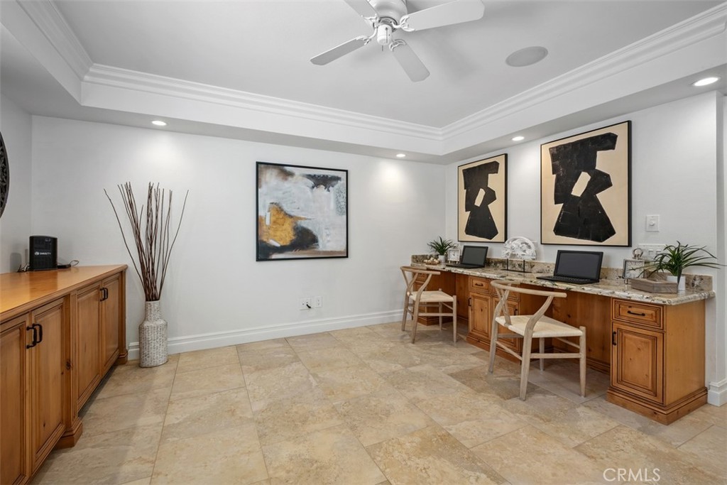 5780 E River Valley