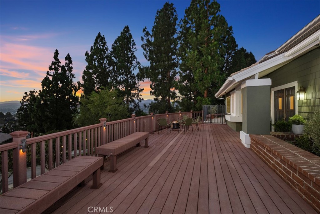 5780 E River Valley