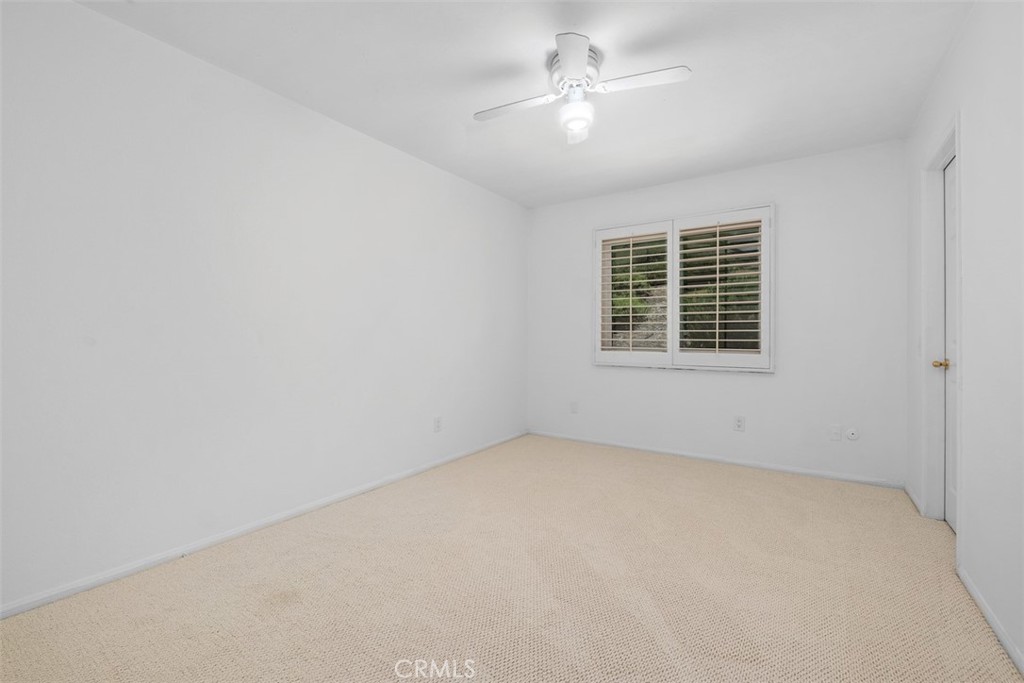 5780 E River Valley