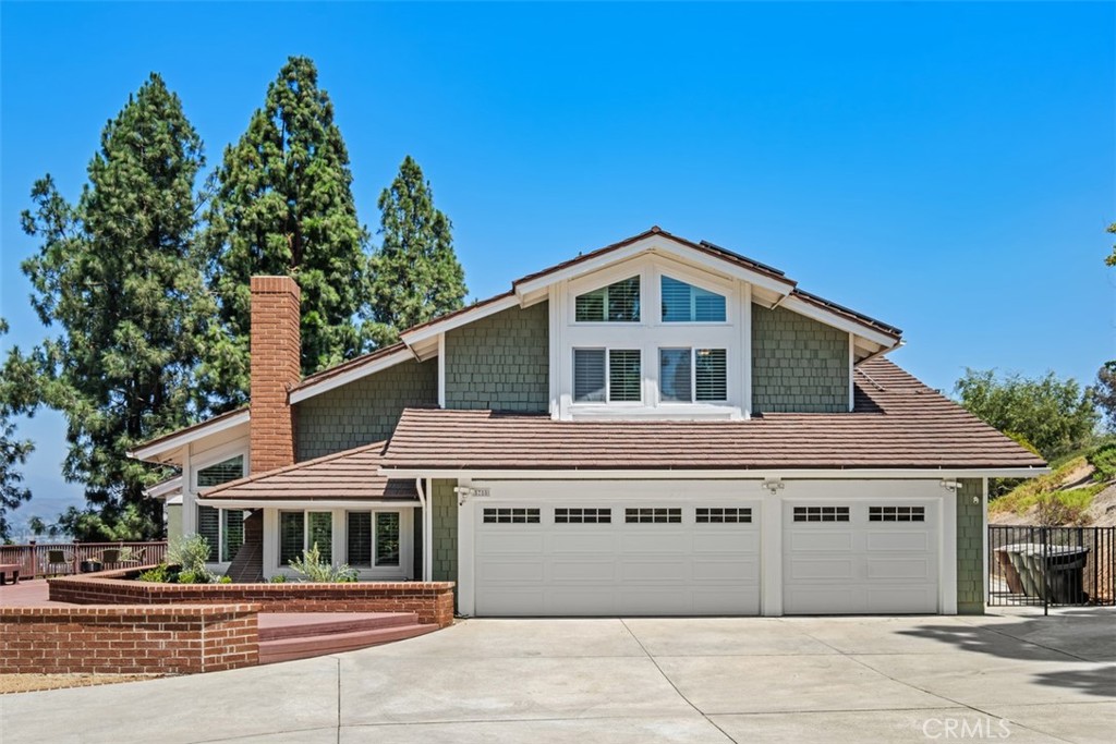 5780 E River Valley