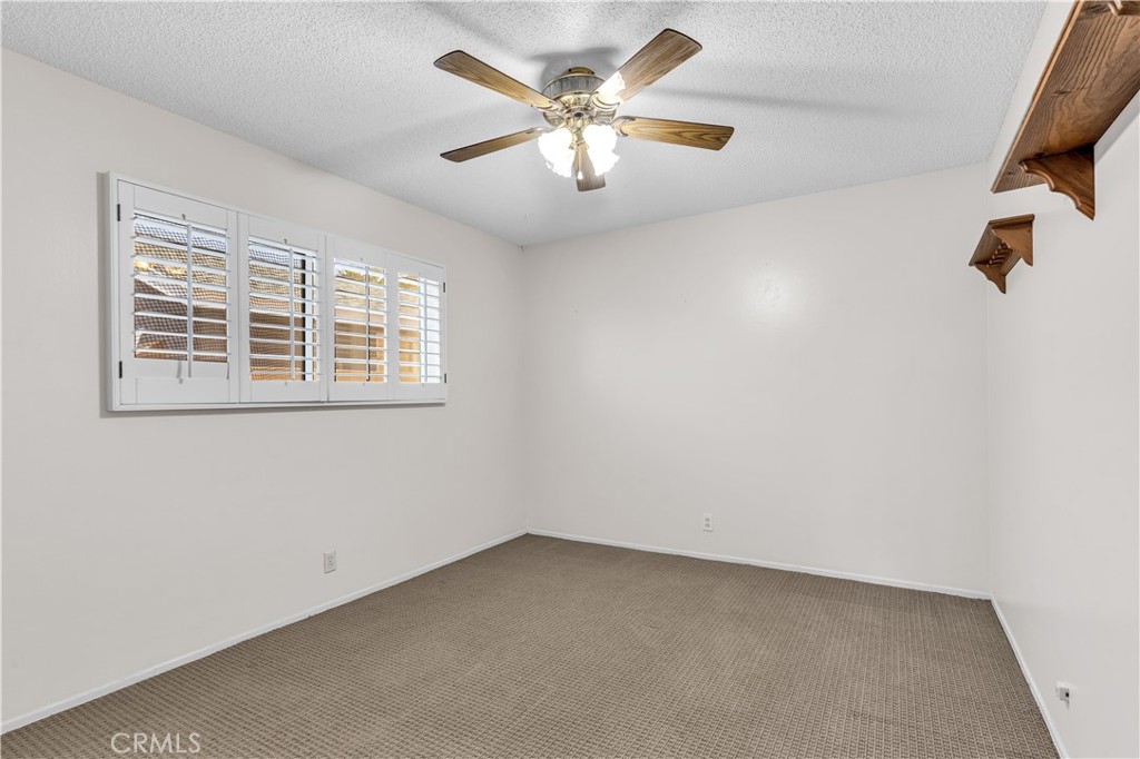 2832 E Virginia