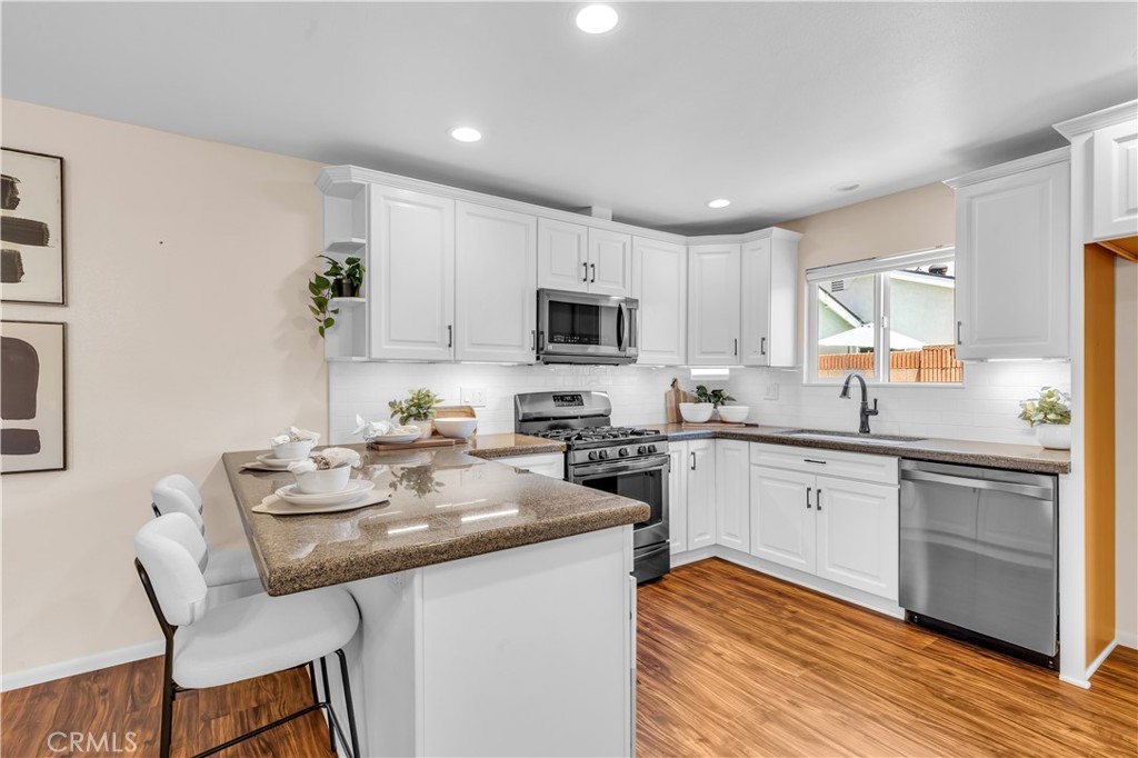 2832 E Virginia