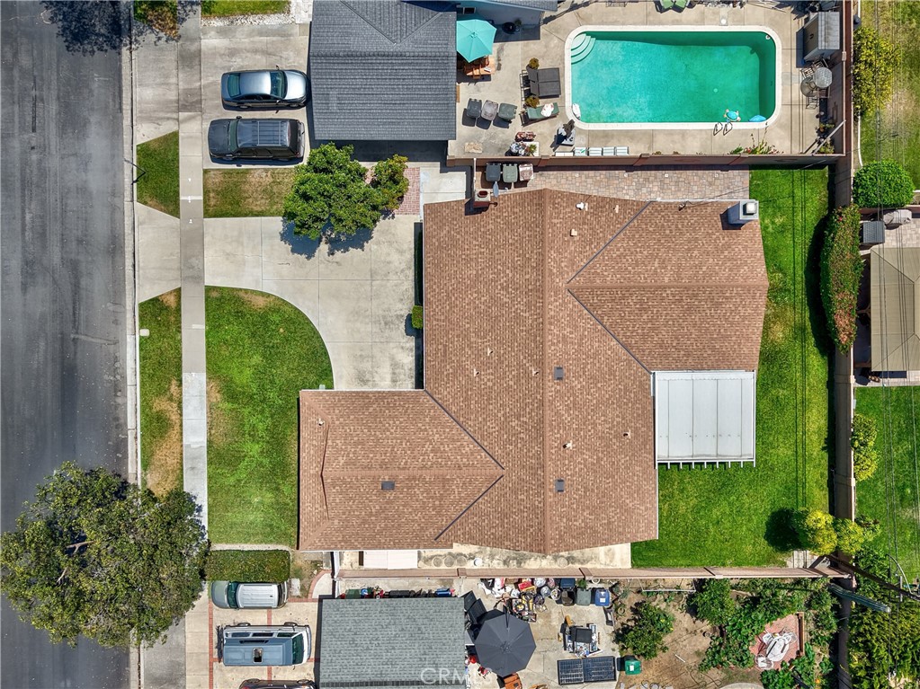 2832 E Virginia