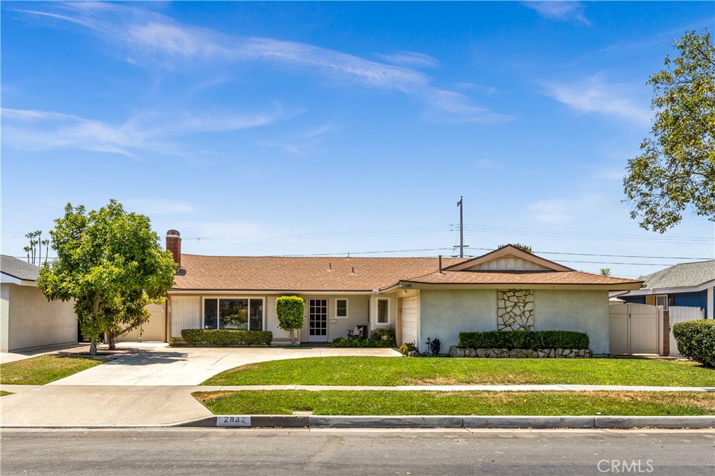 2832 E Virginia