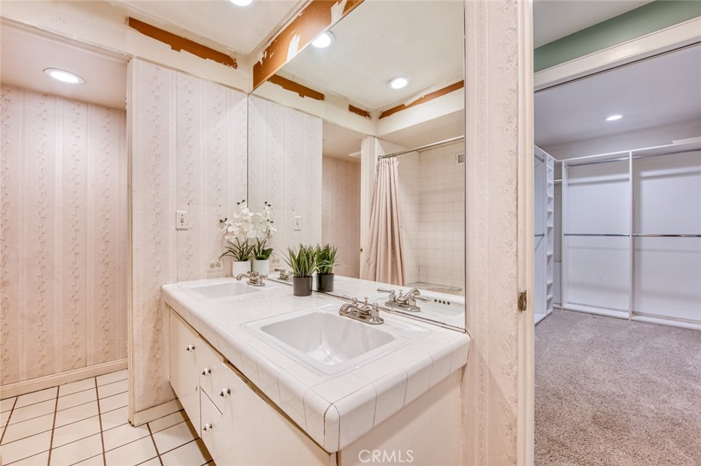 1192 Foothill Boulevard
