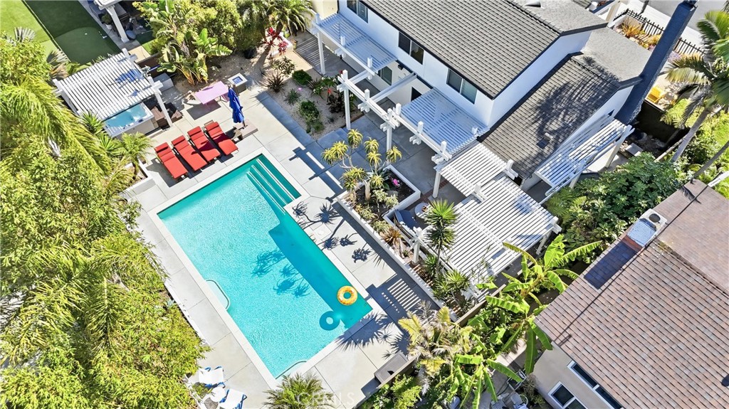 17982 Dellglen Circle