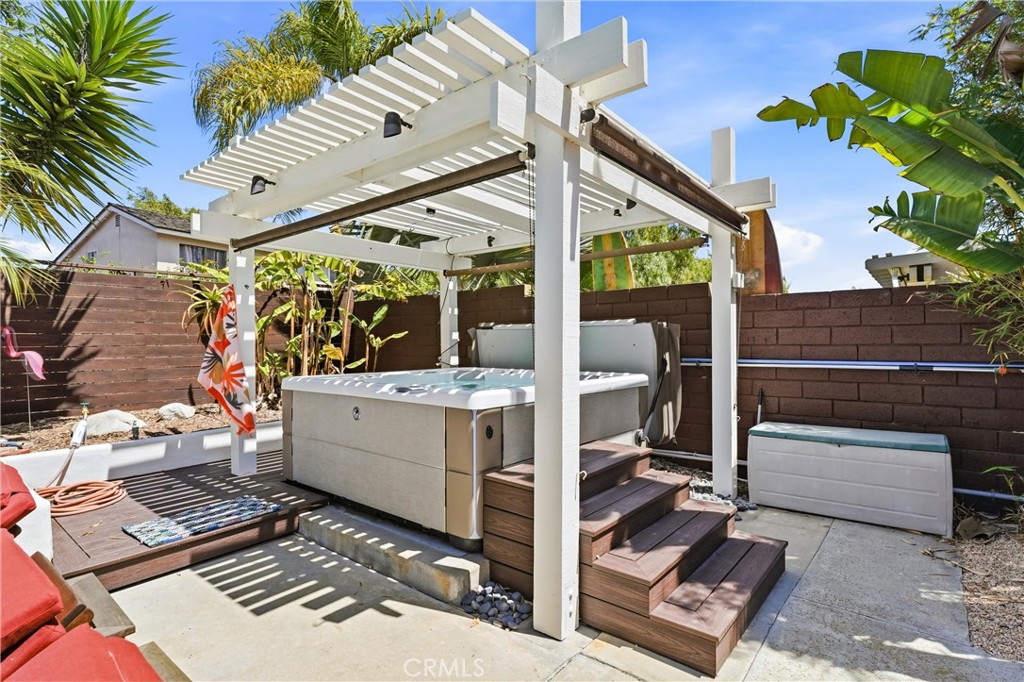 17982 Dellglen Circle