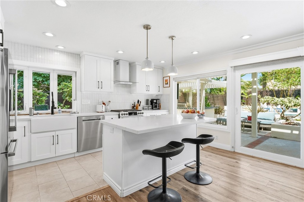 17982 Dellglen Circle